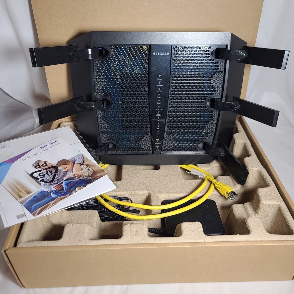 NETGEAR Nighthawk X6 AC3200 Tri-Band WiFi Router Model R8000 Pre-owned - Picture 1 of 16